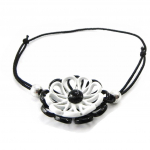 NOA [I4890] &ndash; disainerk&auml;ev&otilde;ru 'Marguerite' must valge must