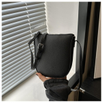 Mustriga &otilde;lakott Uus t&otilde;mblukk &uuml;hev&auml;rviline Crossbody kott Ehtsast nahast telefonikott Naistele Uus must