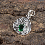 Roheline smaragd v&auml;&auml;riskivi ripats ehted, k&auml;sitsi valmistatud suurep&auml;rane h&otilde;bedane ripats, 925 sterlingh&otilde;be ehted pulmakingiks 1.45 Inches roheline