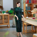 Salendav punane Hiina Cheongsam, Pikkade varrukatega S&uuml;gis/Talvine Retro stiil, V&ouml;&ouml;kohta r&otilde;hutav Ema riietus 4XL roheline