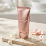 Medicube kollageeni pinguldav p&auml;ikesekreem, SPF50+ 1pcs