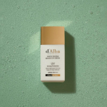 d'Alba Valge tr&uuml;hvli taastav p&auml;ikeseseerum 35ml SPF50+PA++++ 1PCS