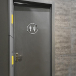 Vannitoa uksekaunistus 1mm akr&uuml;&uuml;list seinakleebis vannitoa logoga uksekleebis seinapaigutuse kleebis