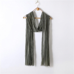 Kevad- ja suvine lipsuv&auml;rviga tutisall &ndash; puuvillane ja linane plisseeritud pael 60x220cm