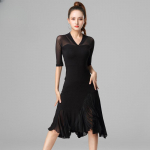 Naiste ladina-tantsu riided Liin-tantsu kost&uuml;&uuml;m Must kleit t&auml;iskasvanud naistele Edasij&otilde;udnud tantsu professionaalne harjutus Samba V-kaelusega kleit S must