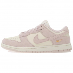 Nike Naiste Dunk Low Suede Sail/Valge/Metallik Kuldne/P&auml;rlmutterroosa IO4244-100 38.5
