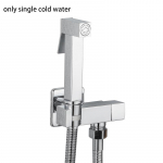 Messingist bideesegisti &uuml;he k&uuml;lmaveekraaniga k&auml;eshoitav bidee pihustiga du&scaron;&scaron;ikomplekt WC Shattaf pihusti du&scaron;&scaron; h&uuml;gieeniline du&scaron;&scaron; must h&otilde;be