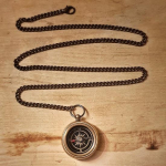 Ripats Compass Stiilne messingist kaelakee