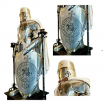 Keskaegne Templar r&uuml;&uuml;tli soomuse komplekt Halloween kantav v&otilde;itlusr&uuml;&uuml;tli soomuse kost&uuml;&uuml;m ristis&otilde;dija salajane Lerp SCA riietus puidust alusega