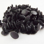 100 tk 8 mm automaatkinnitus, sobiv auk nailonist autoklambrid poritiiba kaitseraua kaitsekilbi kinnitus plastikneet GM Ford Chrysleri jaoks