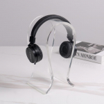 Moodne lihtne l&auml;bipaistev k&otilde;rvaklappide alus Kaunistused TV-kapp &Otilde;ppetuba Elutuba Lastetuba Muusikateema Modellitoa kaunistused white earphones + earphone holder