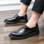 Meeste Vabaajajalatsid slip-on Klassikalised Madalad Nahast Kingad v&auml;listingimusteks Mugavad &Auml;rikingad Meeste Mokassiinid 38 must