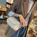 Naiste ehtsast nahast kott retro ja ni&scaron;&scaron; &uuml;he &otilde;laga kott crossbody kott moekas ja mitmek&uuml;lgne naiste kott