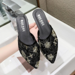 Moodsad valged magamistoasussid Kodu Suvi 2024 Muulad Naiste sussid ja Naiste sandaalid Kingad Maja W H Sandaal Pakkumisel Tavaline Vabaaja 40