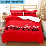 3 tk Coca abstraktse kunsti voodipesukomplekt, sisaldab 1 tk tekikotti ja 2 tk padjap&uuml;&uuml;ri. T&auml;iuslik magamistoa, &uuml;hiselamu, f&auml;nnide j&otilde;ulukingituse jaoks. 229cm*229cm