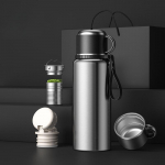 Roostevabast terasest intelligentne t&auml;isterasest isolatsioonitass, suure mahutavusega tee ja vee eraldustass kaasaskantav autosse paigaldatav v&auml;liveetass 800ml