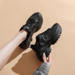 Vabaaja platvormiga isa kingad Uued naiste kingad Suvised hingavad valged kingad Naiste universaalsed spordijalatsid 35 must