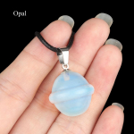 1 tk looduslikust kivist kristallist kaelakee ripats Asteroid kalliskivist amulett rihmaga ketiga kaelakeed naistele meestele igap&auml;evaseks kandmiseks ehted kingitused 20 &times; 20 mm 1Pc/20&times;20mm