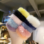 Kommikarva pl&uuml;&uuml;sist k&uuml;&uuml;liku karusnahast peapael t&uuml;drukutele - Uus s&uuml;gis-talvine juukseaksessuaar 5 colors