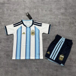 Argentina 2026 Maailmameistriv&otilde;istluste S&auml;rk F&auml;nniversioon sama stiiliga Jalgpallis&auml;rk 16