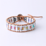 Rahvuslikus stiilis k&auml;sitsi kootud m&auml;hisega pikk ruudukujuline helmestest k&auml;ev&otilde;ru Looduslikust kivist helmestest k&auml;ev&otilde;ru m&auml;hitud naiste k&auml;ev&otilde;ru Howlite