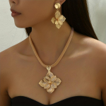 3 tk K&otilde;rvar&otilde;ngad Plus Kaelakee Dupes Luksuslik ehtekomplekt Trendikas lillekujundusega plaaditud tikkudega igap&auml;evased r&otilde;ivad peoaksessuaarid kuld