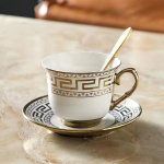 European Style Gold Tracing kohvitassi ja taldriku kaheosaline komplekt retro luksusliku keraamilise tassi veetassiga Lilletee tass piimatass