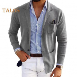 Meeste &uuml;likonnamantel, &uuml;hev&auml;rviline rev&auml;&auml;r, pikkade varrukatega &uuml;herealise disainiga &uuml;likonnajope, mille taskud on eest avatud &auml;rir&otilde;ivad M khaki