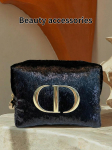 Dior must suure mahutavusega meigikott must