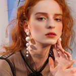 Trendikas elegantne loodud suur simuleeritud p&auml;rl pikad k&otilde;rvar&otilde;ngad p&auml;rlid string Statement k&otilde;rvar&otilde;ngad naistele pulmapeo kingitus