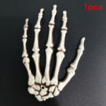 Halloweeni hirmutavad rekvisiidid plastikust skelett k&auml;ed realistlikud elusuuruses plastist v&otilde;ltsitud inimk&auml;e luud kummituslike majade kaunistamiseks 1pcs skeleton hands