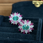 BELLA BOX Otse&uuml;lekanne Uus toode Simulatsioon Smaragd Turmaliin P&auml;rl t&auml;isteemantk&otilde;rvar&otilde;ngad Naiste kuulsuste stiilis k&otilde;rvar&otilde;ngad ehted earrings roheline