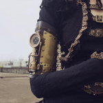 Steampunk k&auml;evarruka randmekaitse koos kompassi dekoratiivse mansetiga Cosplay karnevaliteema jaoks