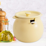 Elegantne keraamiline k&ouml;&ouml;gikanistrikomplekt lusikaga - Stiilne maitseainete s&auml;ilituspurk S valge