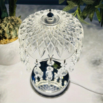 1 tk kaasaegne h&auml;mardatav kristallist laualamp &ndash; USB-toitega &ouml;&ouml;lamp poleeritud kunstivarjuga, sobib ideaalselt magamistoast baarini