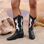 Naiste s&auml;&auml;rsaapad Cowboy saapad T&uuml;drukute paksud kontsad Retro Punk L&auml;&auml;ne saapad Tikitud kingad Nahast keskpikkusega saapad naistele 38