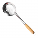 201 Roostevabast terasest kurnakulp, suur v&otilde;rgusilma lusikas puidust k&auml;epidemega, sobib k&ouml;&ouml;gis kasutamiseks S