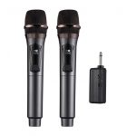 Juhtmeta mikrofonis&uuml;steemi vastuv&otilde;tja koos k&auml;eshoitava mikrofoniga ulgumisvastane kodukinode karaokekirik 1 Receiver with 2 Microphones