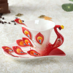 200 ml Bone China 3D v&auml;rvi emailiga loomade kohvitass alustassi ja lusikaga keraamilised p&auml;rastl&otilde;unateetassid Drinwkare punane