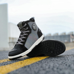 Neli aastaaega mootorrattasaapad: Hingavad, Kukkumisvastased, Maantees&otilde;idu- ja Parkuuri kingad 46