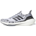 adidas UltraBoost 21 Valge Must Meeste Tennised Pilvevalge S&uuml;simust GV7709 41⅓