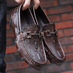 Vabaaja nahast s&otilde;idujalatsid Mokassiinid Slip-on Meeste vabaaja jalatsid K&auml;sit&ouml;&ouml;na valmistatud kingad Krokodillimuster Meeste suvemokassiinid 38 pruun