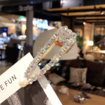 Naiste Crystal Diamond juukseklambrid Barrette k&auml;epidemed Pearl juuksen&otilde;el BBclips Aksessuaarid kuld
