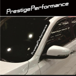 Prestige Performance Graphic esiklaasi vin&uuml;&uuml;list autospordikleebis