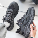 T&ouml;&ouml;kaitsejalatsid Meeste kevadised uued hingavad v&otilde;rkjalatsid Meeste libisemisvastased ja kulumiskindlad spordijalatsid isakingad T&ouml;&ouml; ehitusplatsid 41 valge