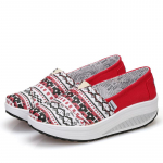 Moodsad naiste kiilkontsaga mokassiinid platvormiga kiikkingud kerged Zapatillas spordijalatsid naistele hingavad salendavad kiikkingud 34