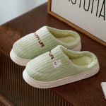 Naiste ja meeste armsad j&auml;nese pl&uuml;&uuml;ssussid - talv 2024 kollektsioon, libisemiskindlad puuvillased toasussid paaridele. size 38-39