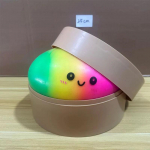 Suur vikerkaarev&auml;rviline pelmeeni squishy m&auml;nguasi bambusest aeglaselt t&otilde;useva stressi leevendava fidget-palliga, pehmed pigistatavad m&auml;nguasjad 25CM