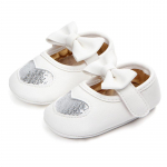 Mood Baby Moccassins PU nahast v&auml;ikelapse esimene Walker Princess Love Bow Pehme tallaga t&uuml;drukute kingad 0-6m punane