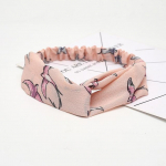 Naiste peapael, uus mood hall v&auml;rv